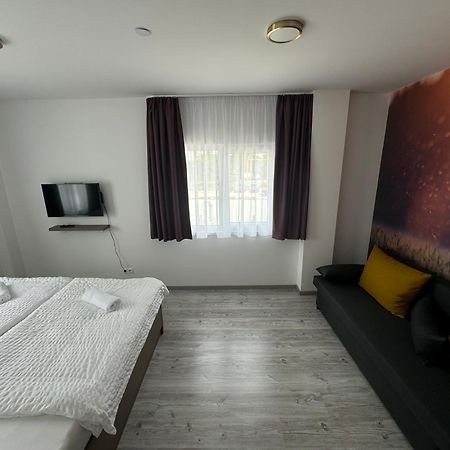 Potkerek Motel Győr Eksteriør bilde